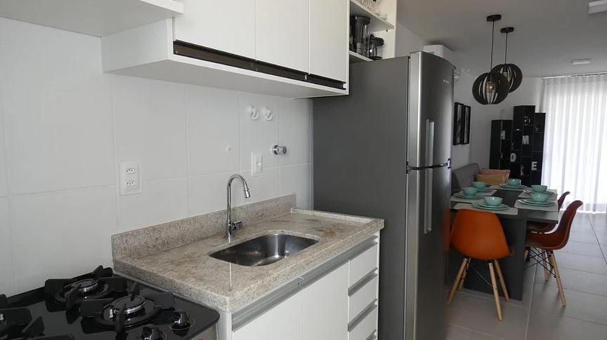 Apto Guarajuba Praia Condominio Porto Smeralda-100 Metros Da Praia Bagian luar foto