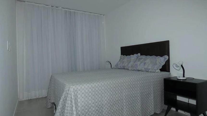 Apto Guarajuba Praia Condominio Porto Smeralda-100 Metros Da Praia Bagian luar foto