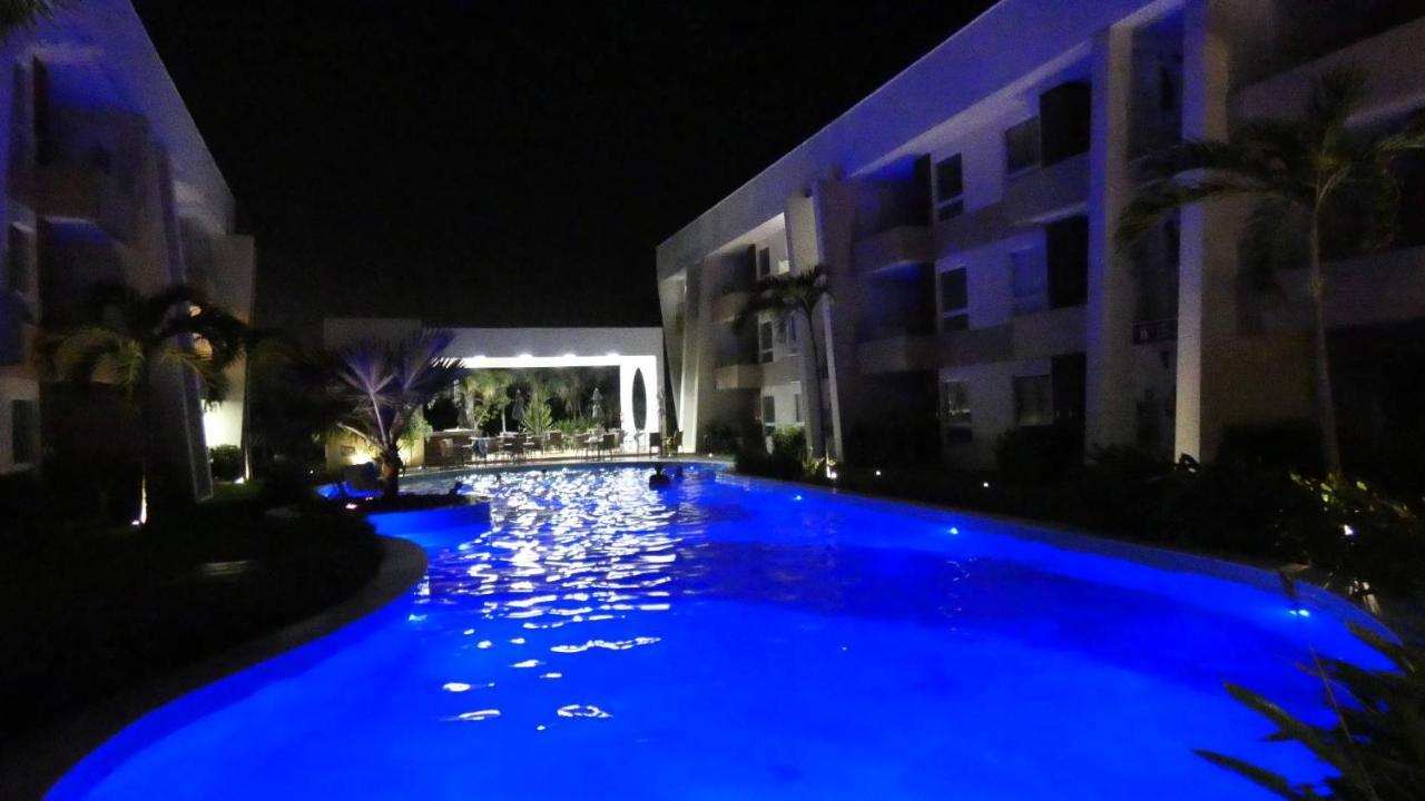 Apto Guarajuba Praia Condominio Porto Smeralda-100 Metros Da Praia Bagian luar foto